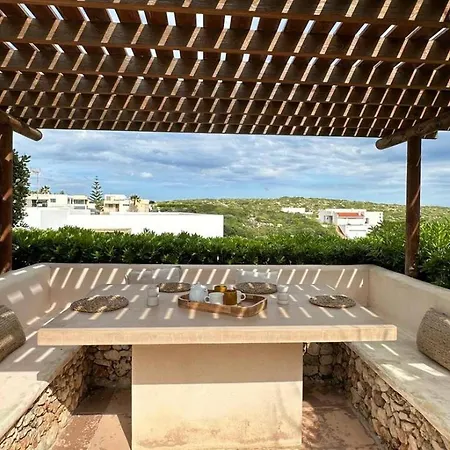 別荘 Seaview Escape: Spacious Villa For 8 *