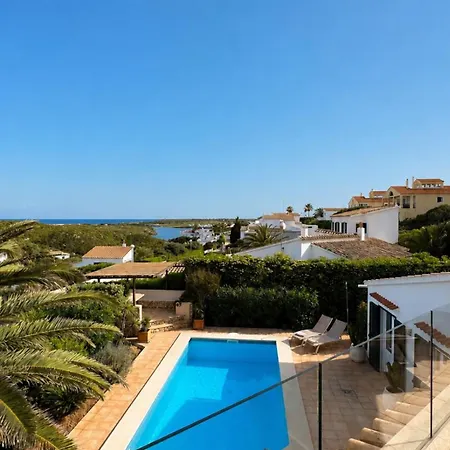 Seaview Escape: Spacious For 8