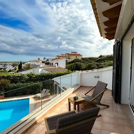 Seaview Escape: Spacious For 8 * Cala Llonga (Menorca)