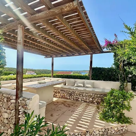 Seaview Escape: Spacious For 8 Holiday home Cala Llonga (Menorca)